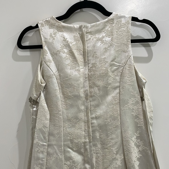 Jessica McClintock Girls Size 14 Beaded Floral
Gown Dress Ivory Gold - Picture 6 of 16